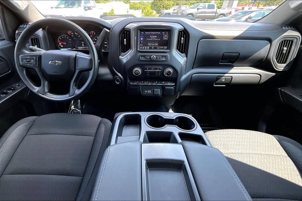 Used 2026 Chevrolet Silverado 1500 Custom Trail Boss w/ LPO, Dark Essentials Package AWD/4WD image 10