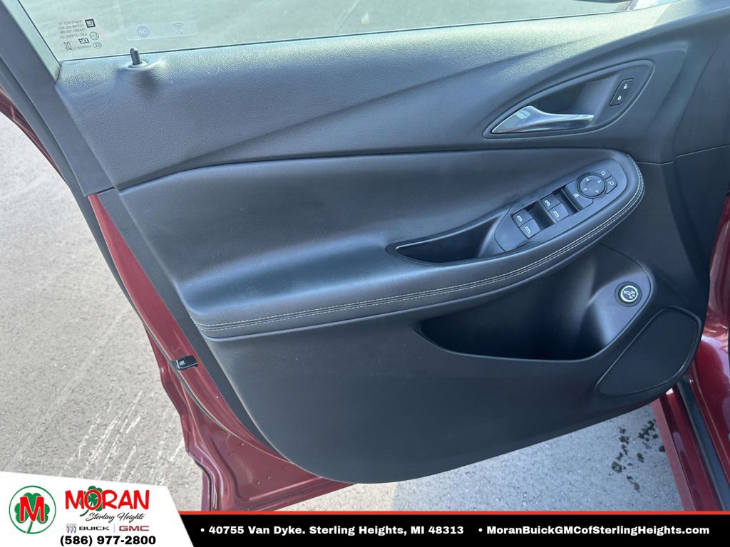Certified 2023 Buick Encore GX Select w/ Sport Touring Package FWD image 15