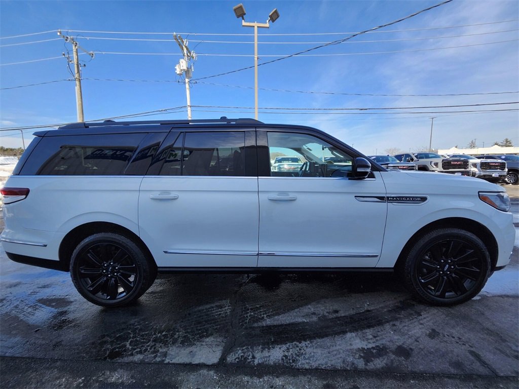 Used 2023 Lincoln Navigator L Black Label image 6