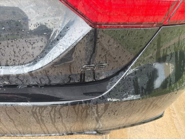 Used 2020 Toyota Camry SE FWD image 5