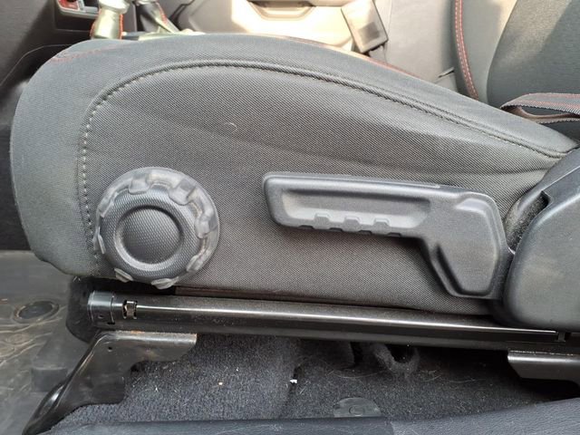 Certified 2023 Jeep Gladiator Rubicon w/ Cold Weather Group image 15