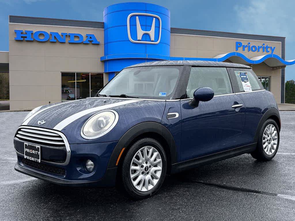 Used 2014 MINI Cooper 2-Door Hardtop FWD image 1