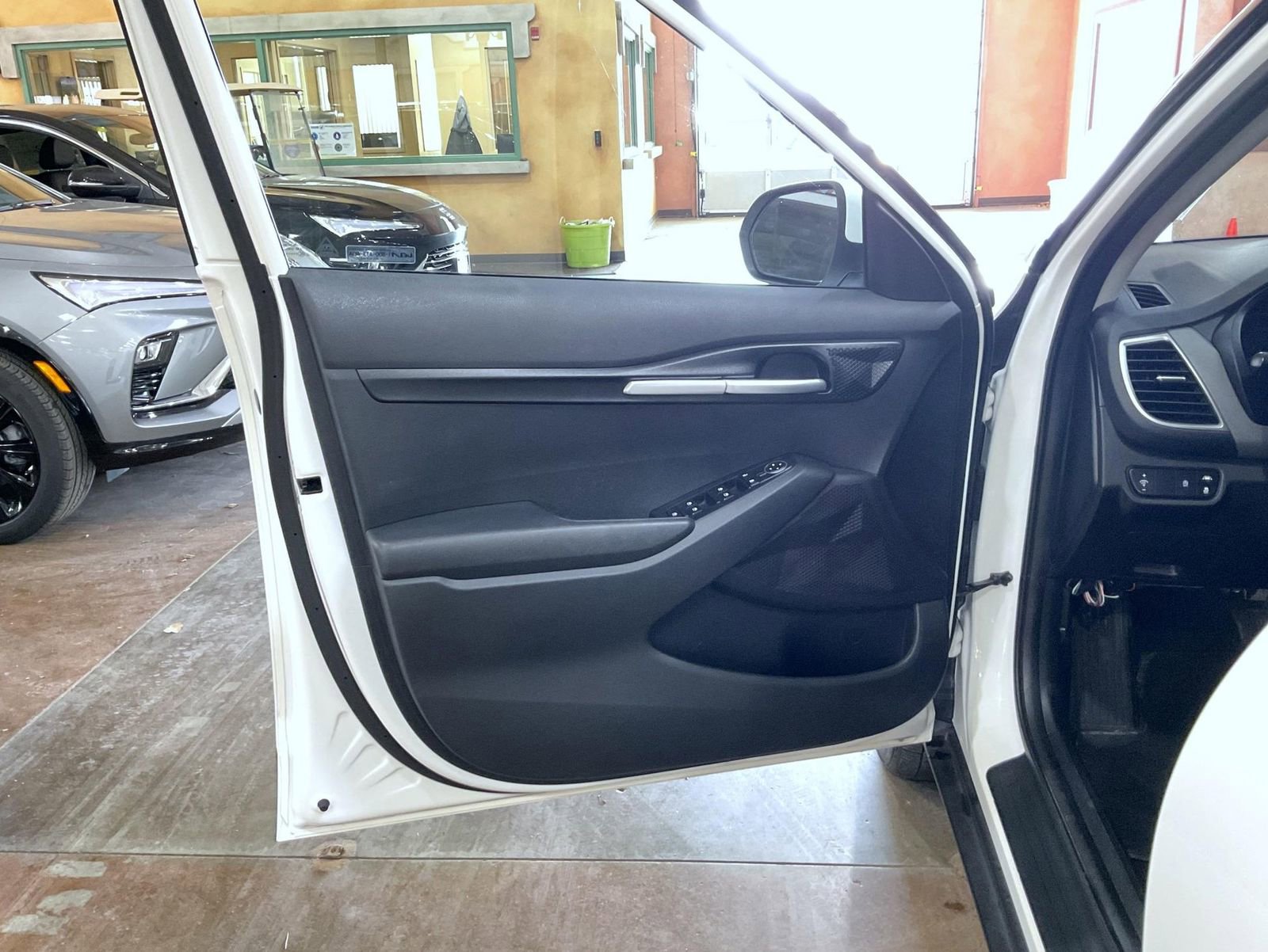 Used 2022 Kia Seltos LX AWD/4WD image 9