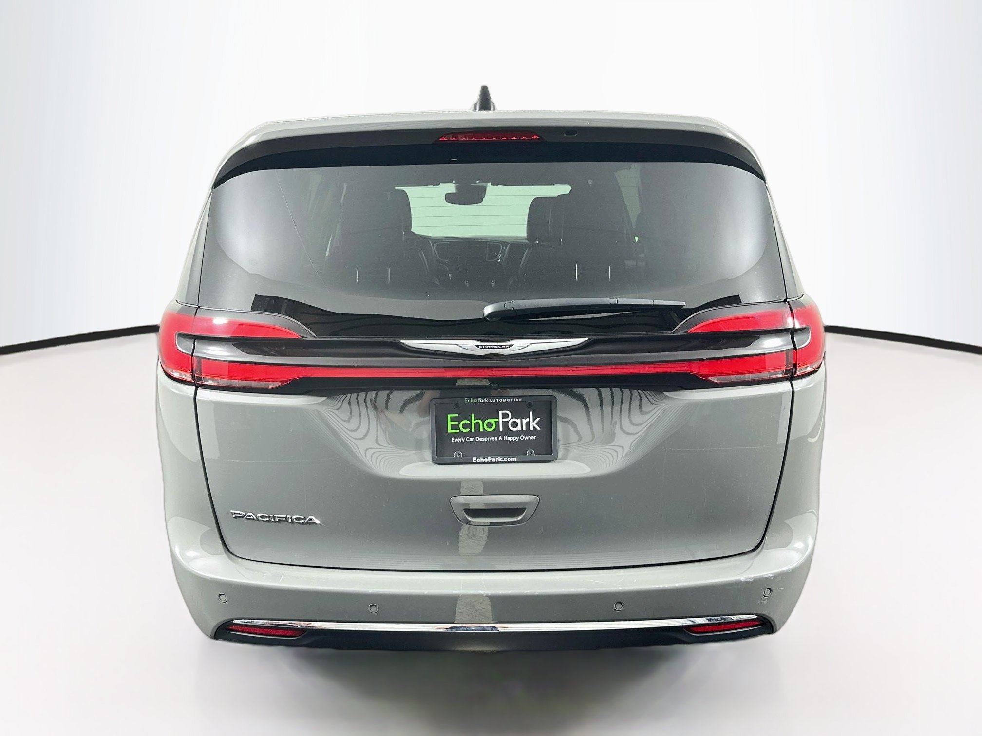 Used 2025 Chrysler Pacifica Select FWD image 7