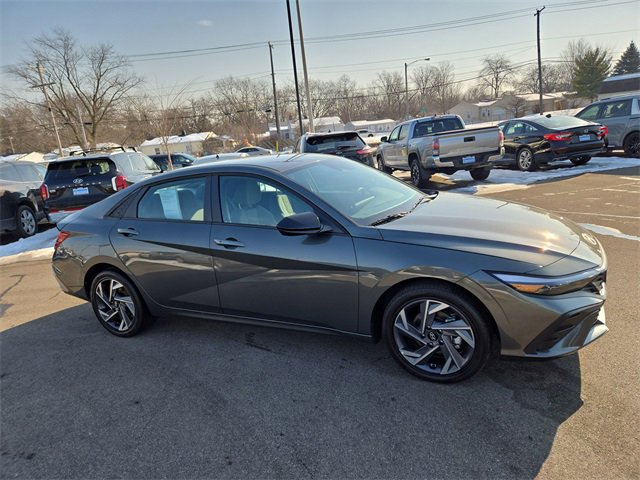 Certified 2025 Hyundai Elantra SEL image 5