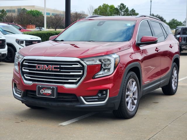 Used 2023 GMC Terrain SLT w/ Infotainment Package II image 3