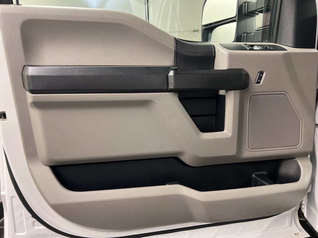 Used 2019 Ford F250 XL w/ STX Appearance Package image 26