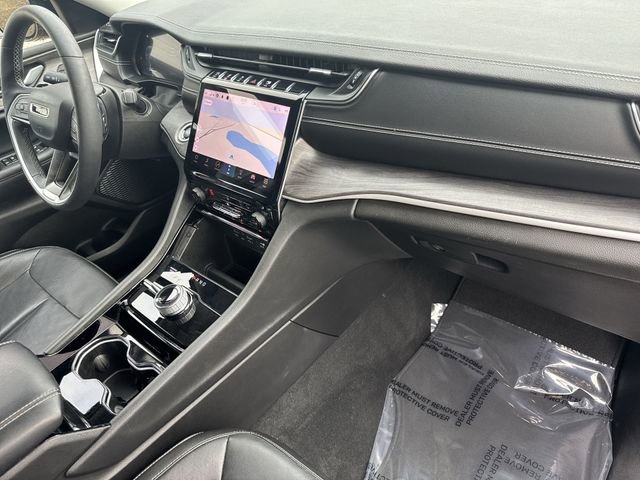 Used 2023 Jeep Grand Cherokee Limited AWD/4WD image 31