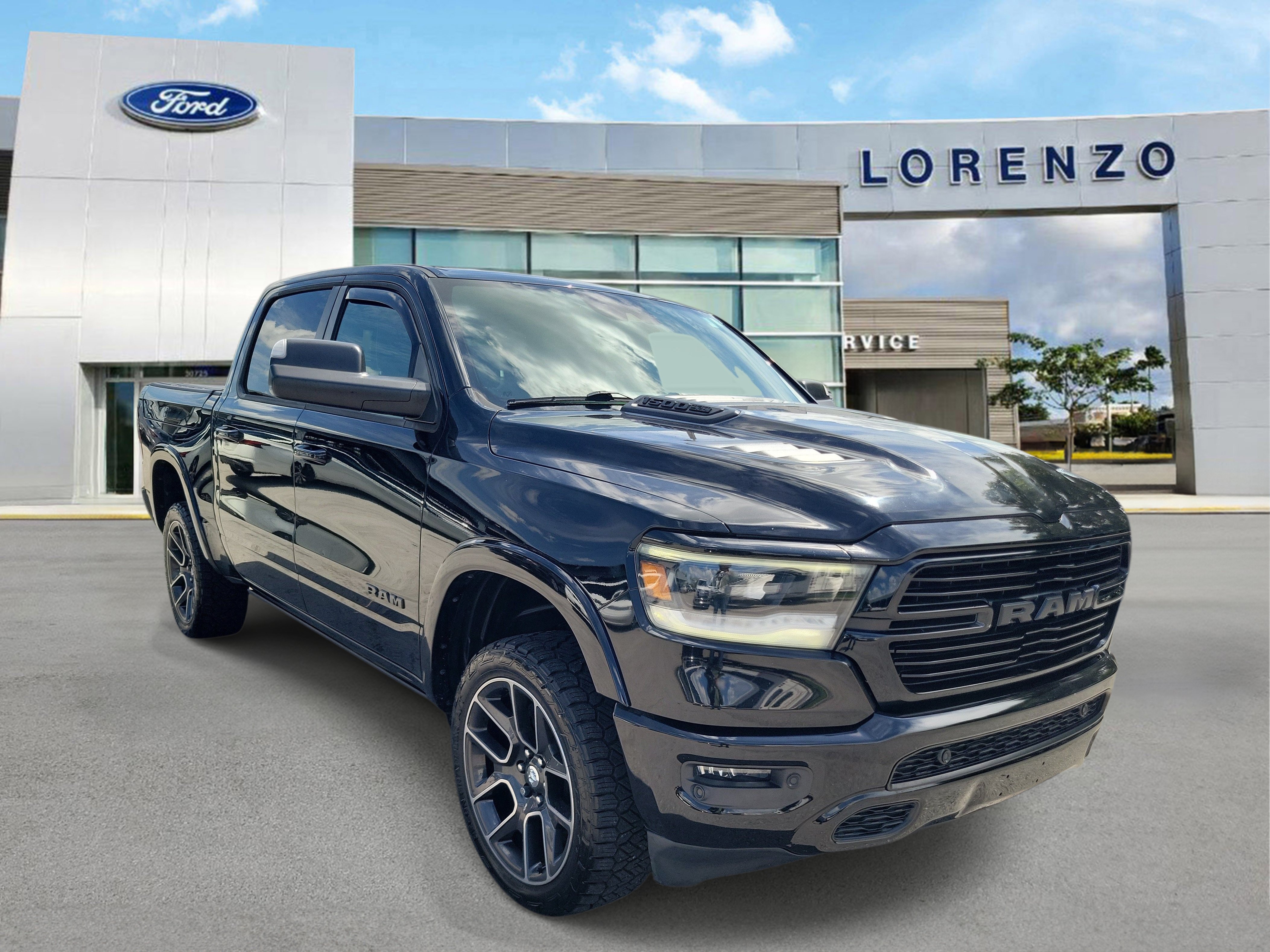 Used 2019 RAM 1500 Laramie AWD/4WD image 3