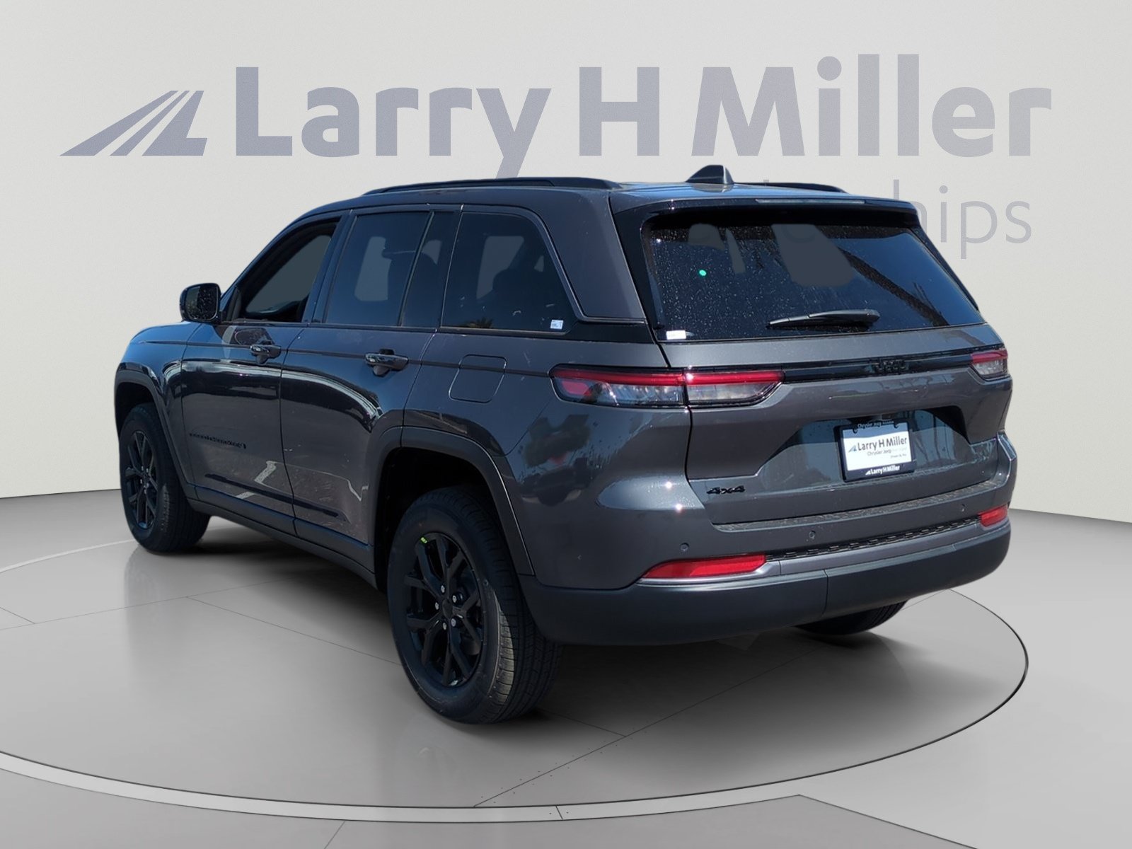 New 2026 Jeep Grand Cherokee Altitude AWD/4WD image 3