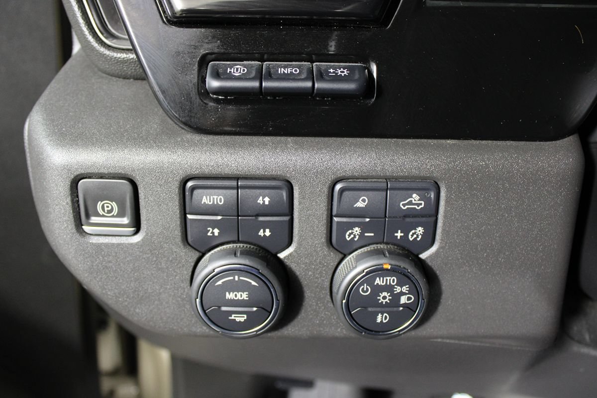 Used 2023 Chevrolet Silverado 1500 ZR2 w/ Technology Package AWD/4WD image 22