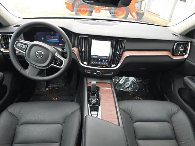 Certified 2025 Volvo V60 B5 Cross Country Plus image 24