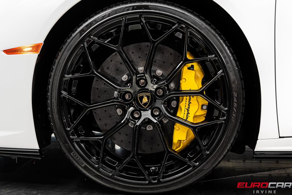 Used 2022 Lamborghini Huracan EVO AWD/4WD image 22