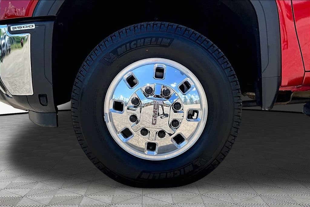 Used 2025 GMC Sierra 3500 SLT w/ SLT Premium Package AWD/4WD image 9