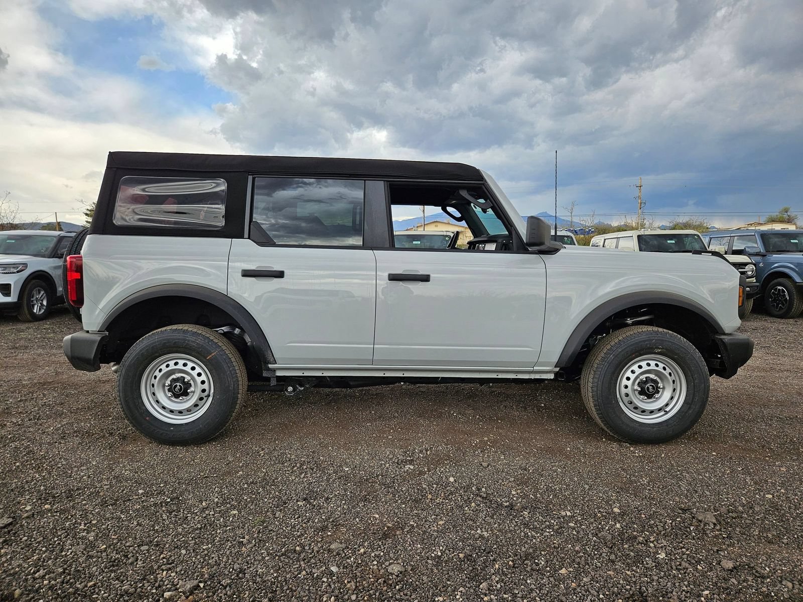 New 2026 Ford Bronco 4-Door AWD/4WD image 4