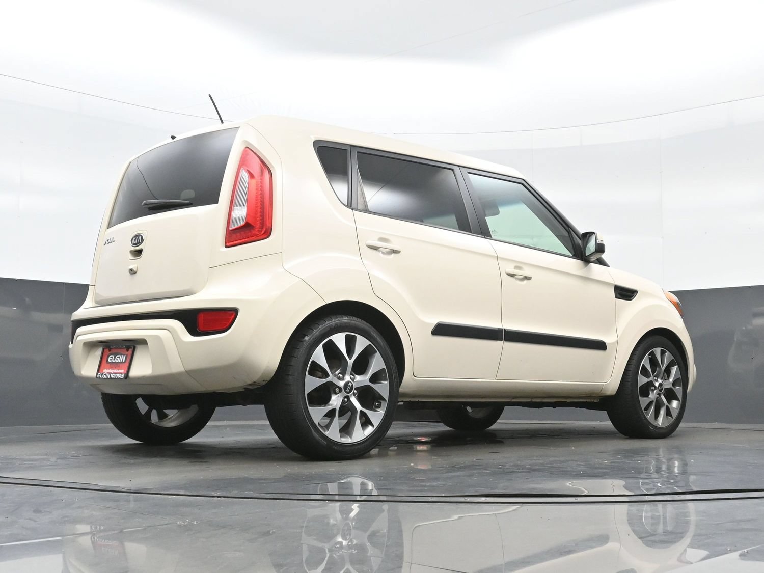 Used 2012 Kia Soul ! FWD image 32