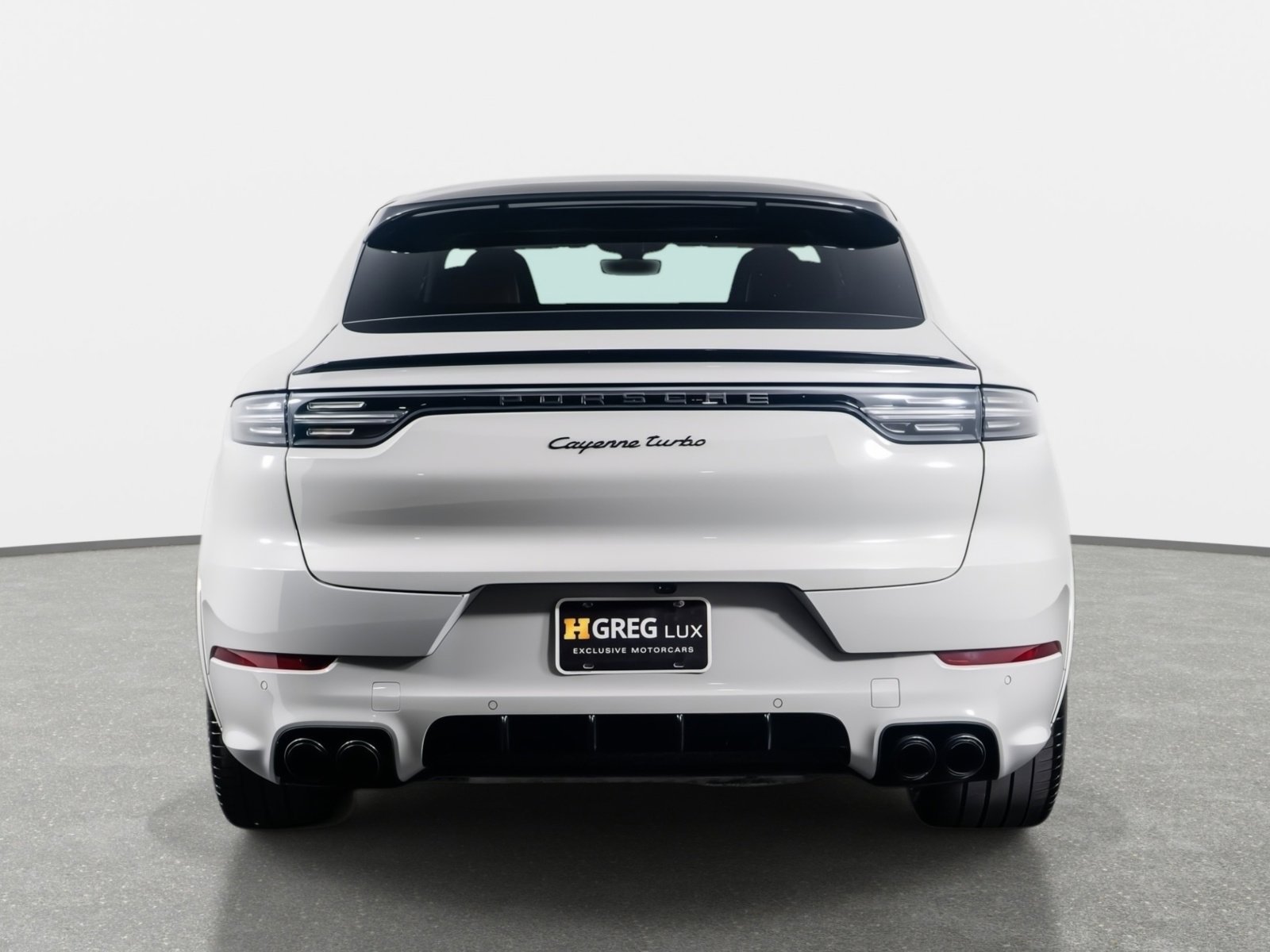 Used 2022 Porsche Cayenne Turbo image 11