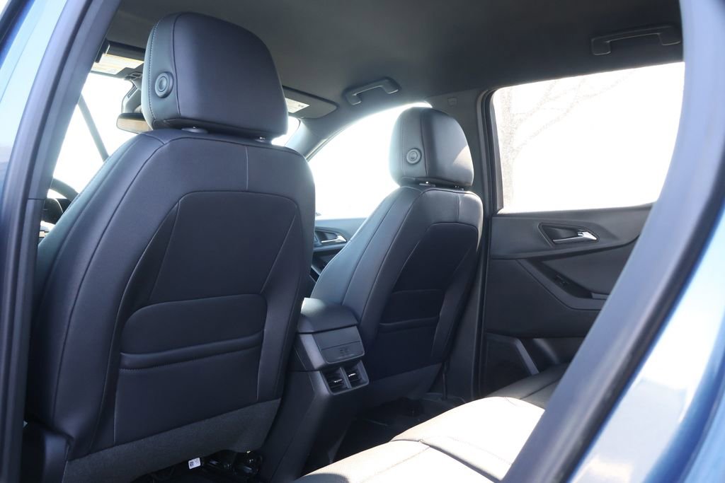 New 2026 Chevrolet Equinox LT w/ Convenience Package II image 36