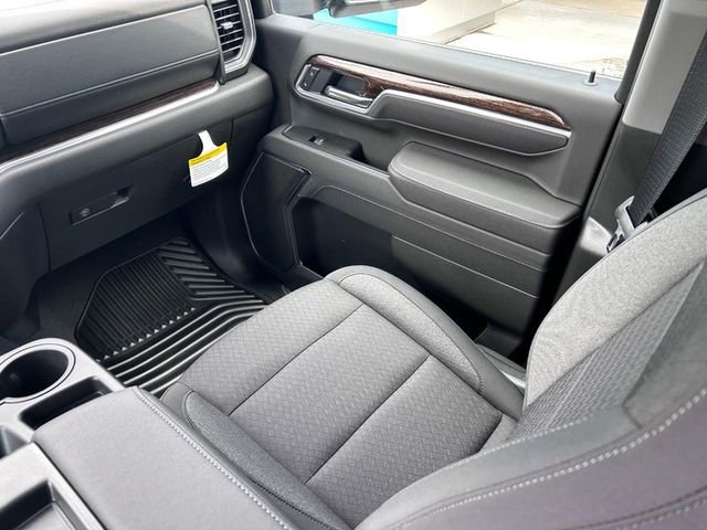 New 2025 GMC Sierra 2500 SLE image 16