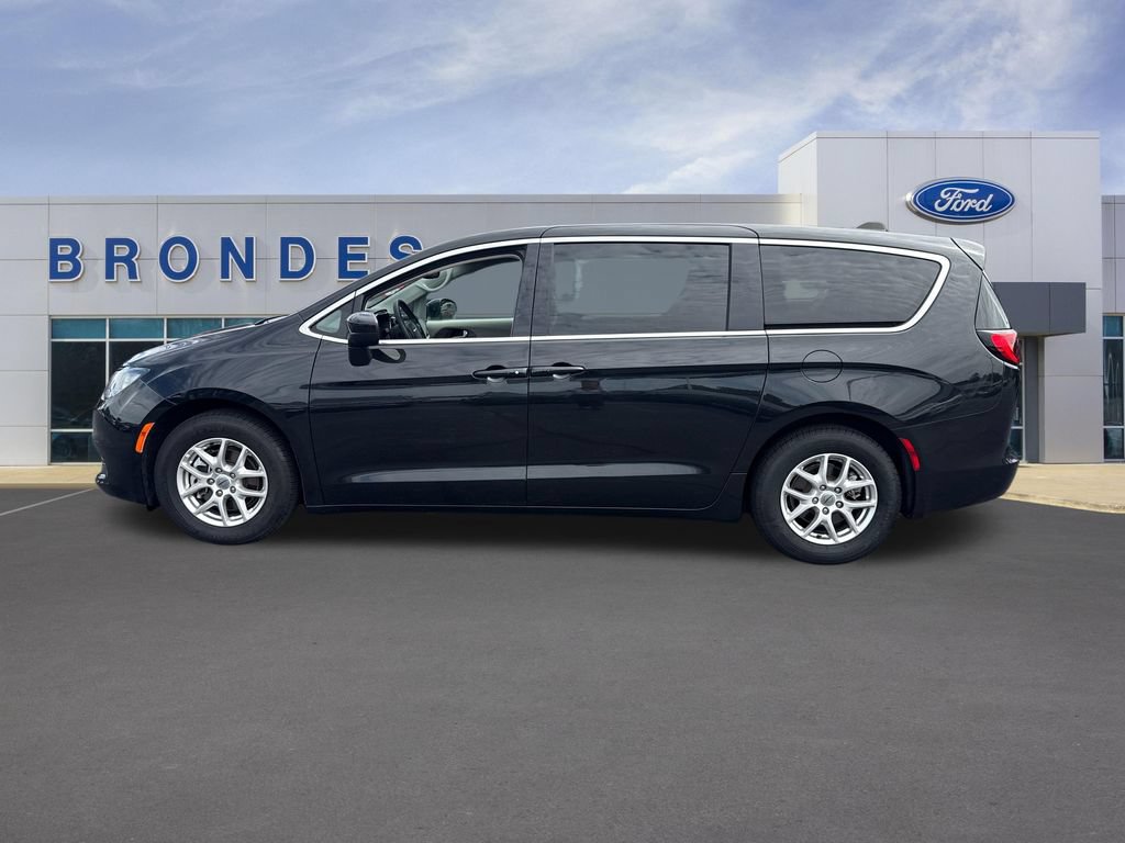 Used 2023 Chrysler Voyager LX