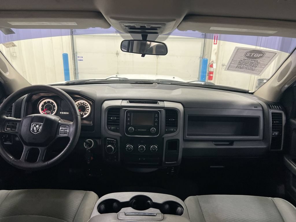 Used 2017 RAM 1500 Express w/ Express Value Package AWD/4WD image 10