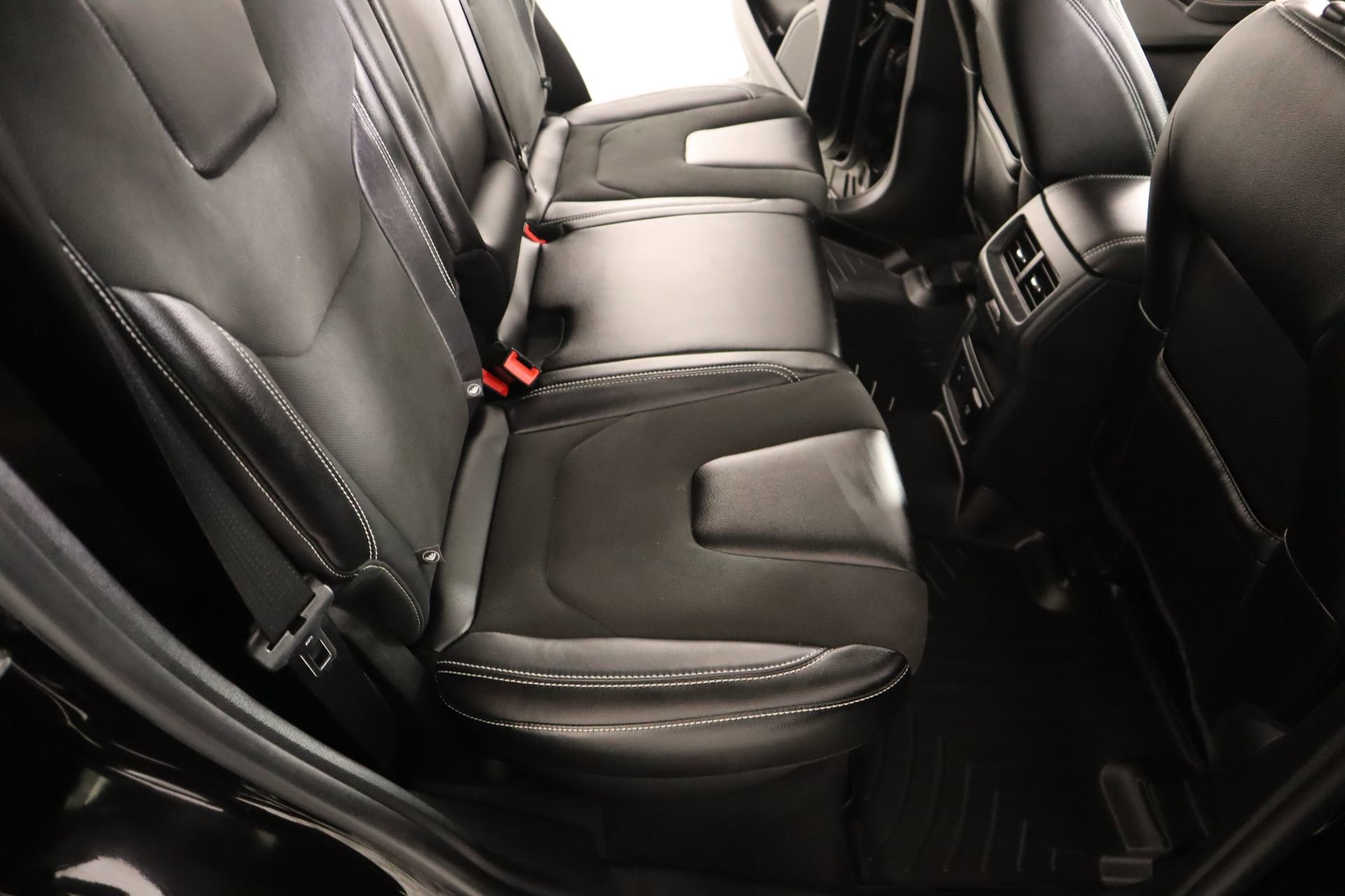 Used 2024 Ford Edge ST w/ Equipment Group 401A image 14