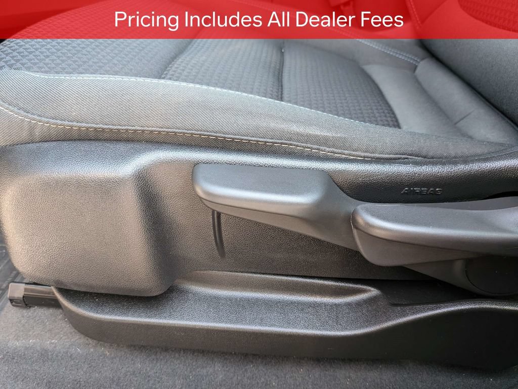 Used 2023 Chevrolet Bolt EUV LT FWD image 20
