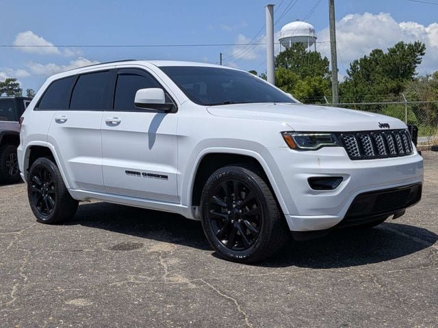 Used 2021 Jeep Grand Cherokee Laredo X RWD image 2
