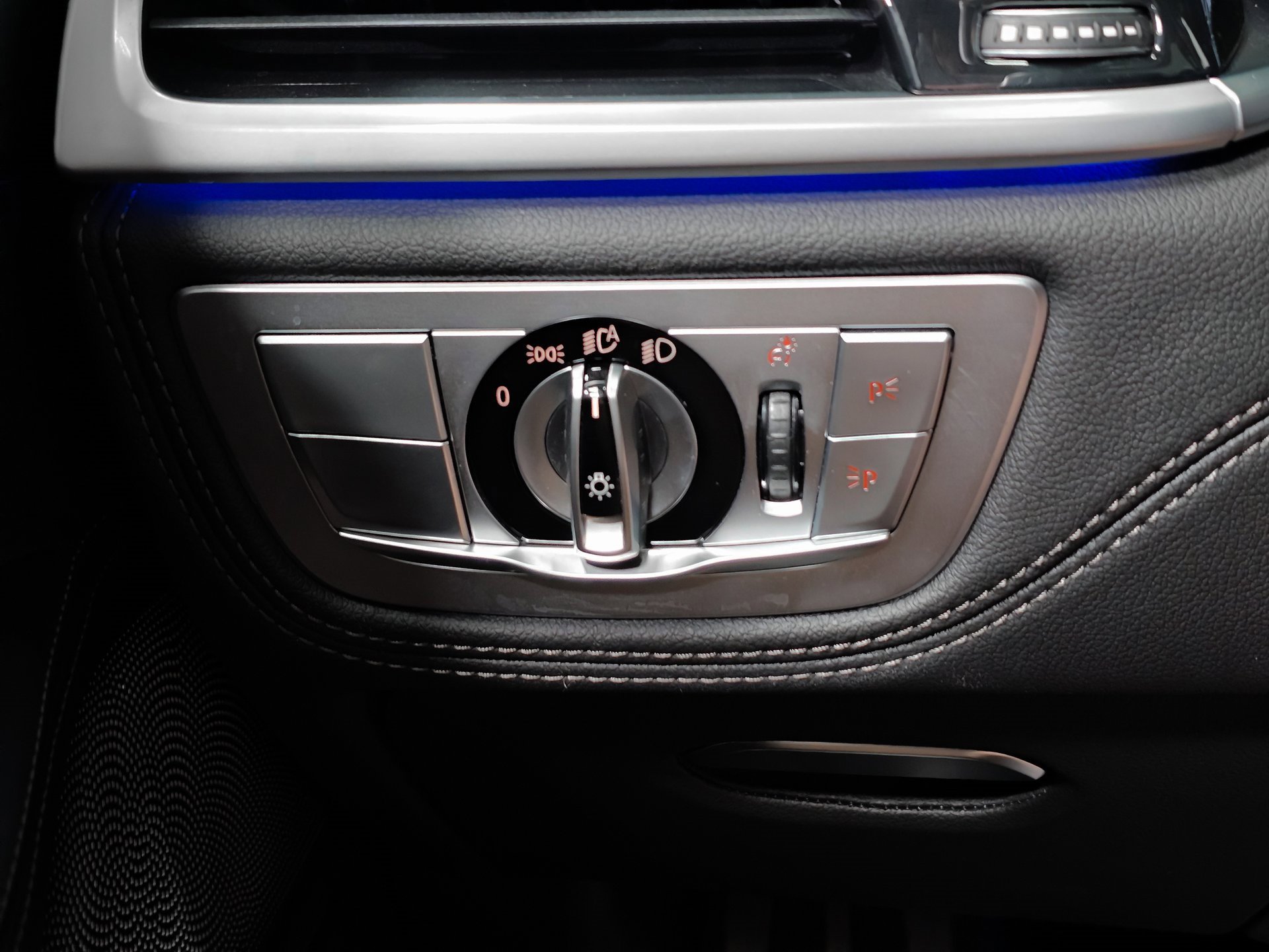 Used 2022 BMW 750i xDrive w/ Executive Package image 29