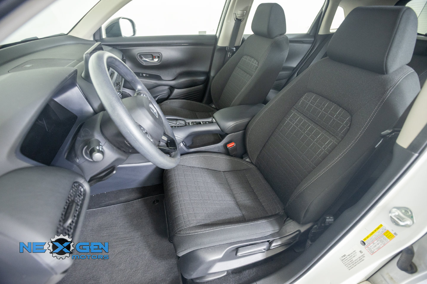 Used 2024 Honda HR-V LX image 25