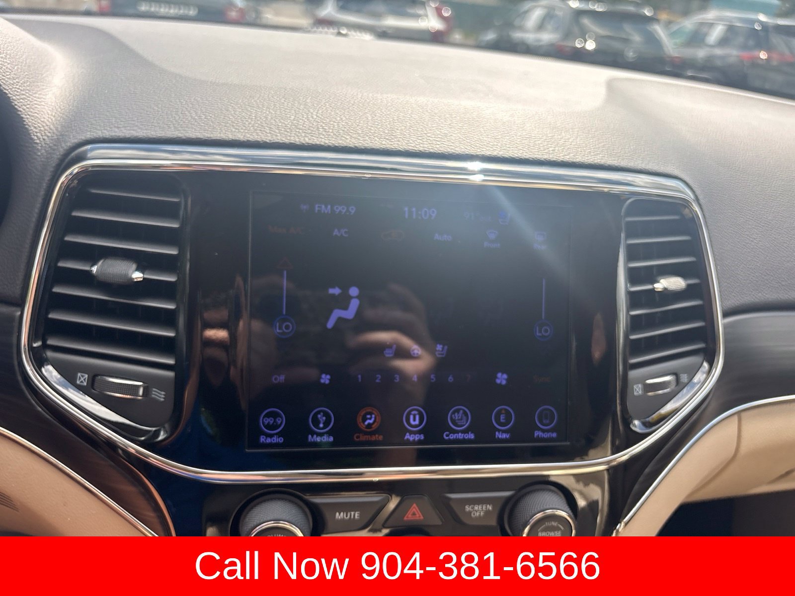 Used 2019 Jeep Grand Cherokee Limited w/ Luxury Group II RWD image 27