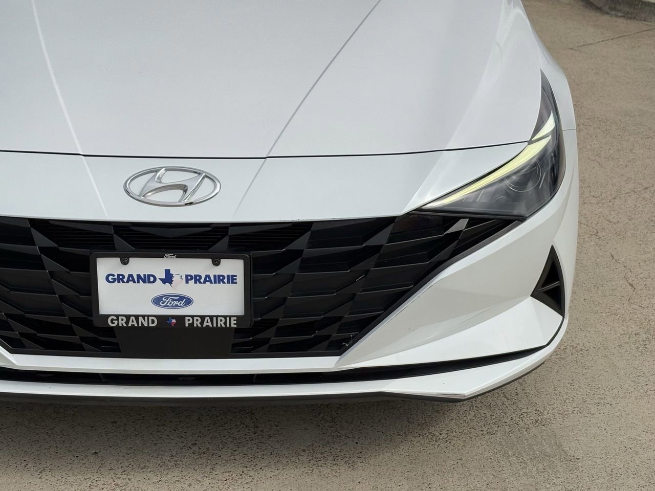 Used 2023 Hyundai Elantra SEL w/ Convenience Package image 10