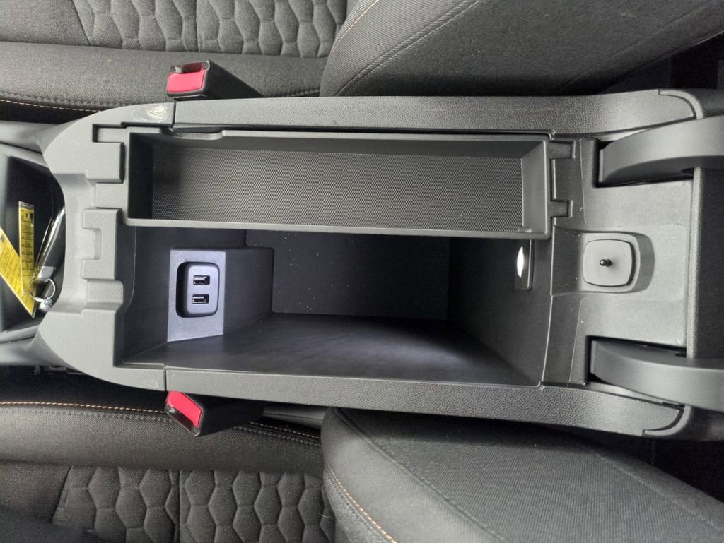 Used 2020 Chevrolet Equinox LT image 28