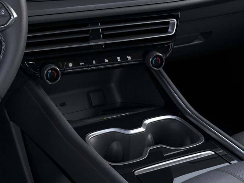 New 2026 Chevrolet Traverse High Country w/ LPO, Floor Liner Package FWD image 25