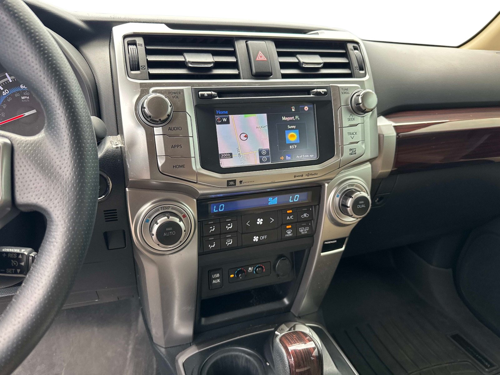 Used 2017 Toyota 4Runner Limited AWD/4WD image 26