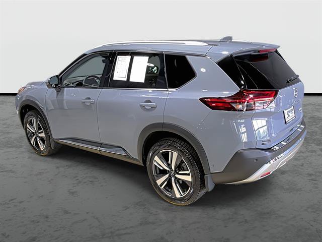 Used 2023 Nissan Rogue Platinum w/ Platinum Premium Package AWD/4WD image 2