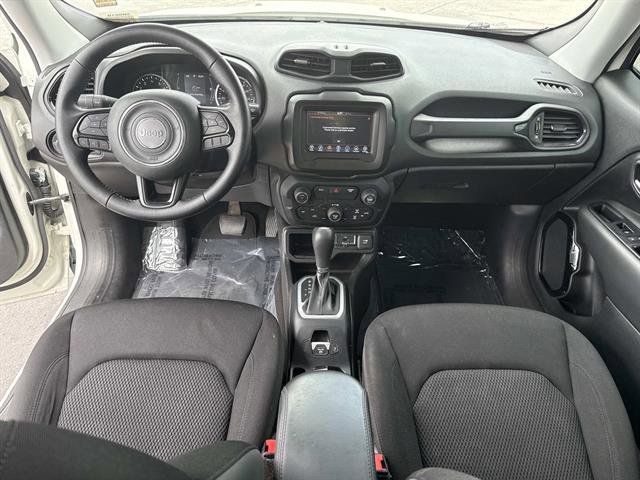 Used 2020 Jeep Renegade Altitude FWD image 15