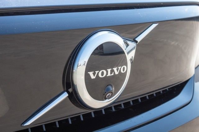 Used 2024 Volvo C40 P8 Recharge Plus w/ Climate Package image 6