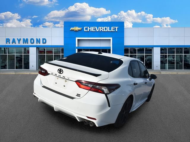 Used 2022 Toyota Camry SE w/ Convenience Package AWD/4WD image 3
