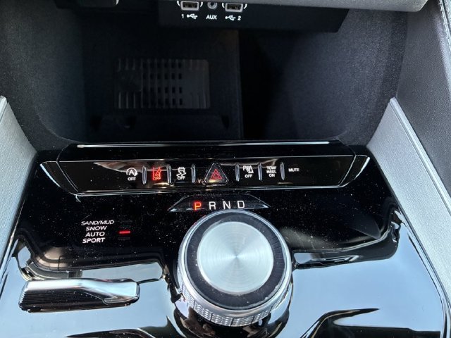 New 2026 Jeep Grand Wagoneer L Limited AWD/4WD image 24