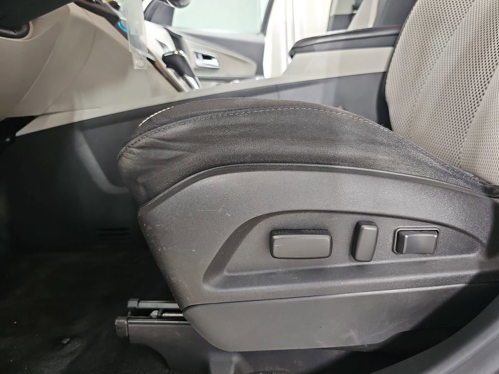 Used 2017 Chevrolet Equinox LT w/ Convenience Package FWD image 33