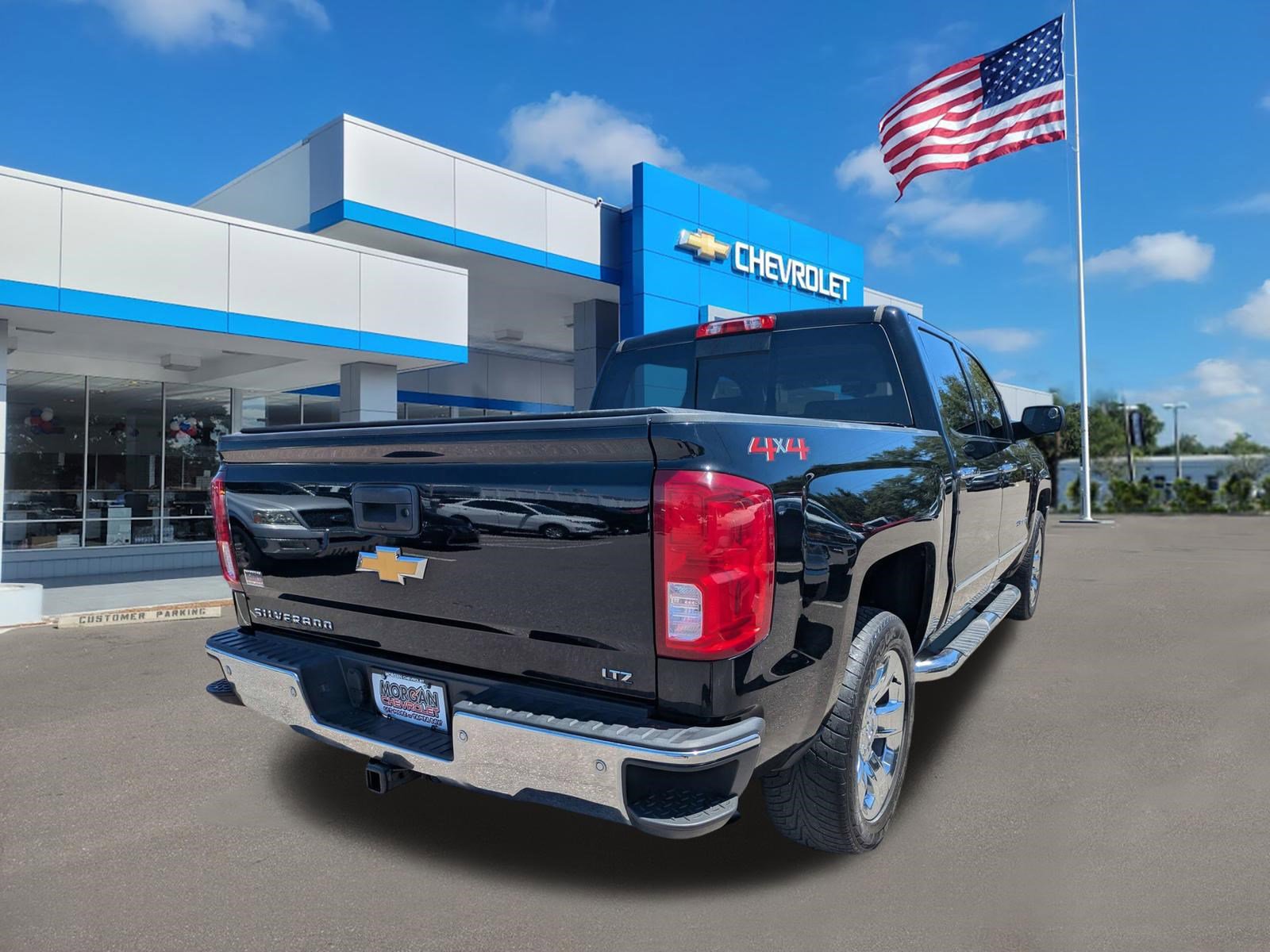 Used 2018 Chevrolet Silverado 1500 LTZ w/ Sport Package AWD/4WD image 3