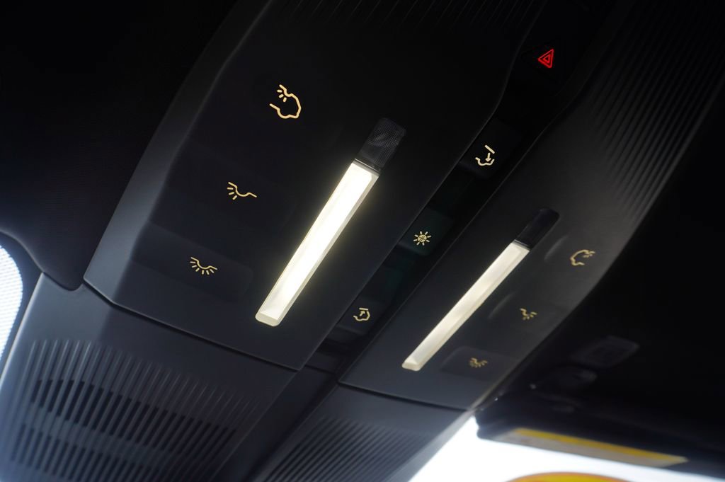 Used 2023 Fisker Ocean Extreme image 28