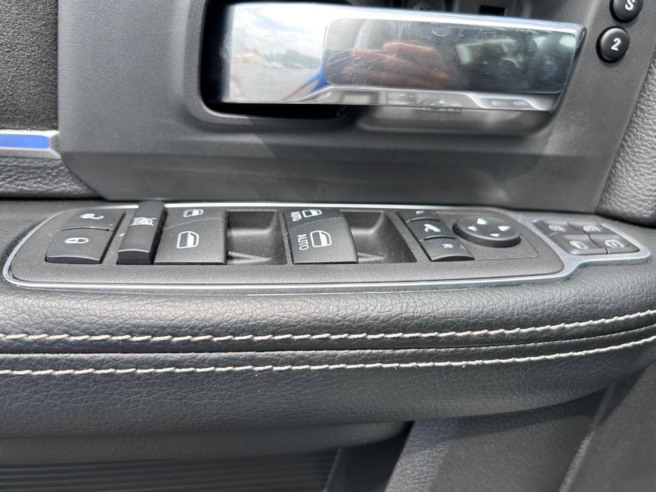 Used 2024 RAM 2500 Laramie w/ Sport Appearance Package image 20