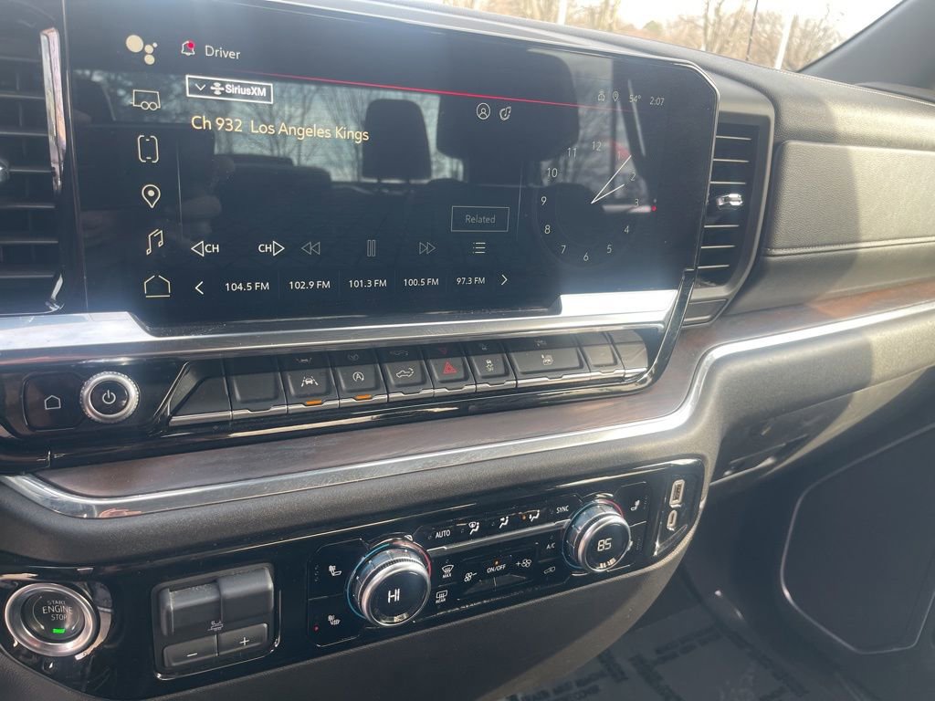 Used 2025 GMC Sierra 1500 SLT image 15