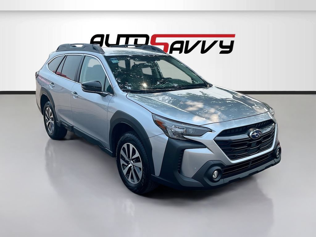 Used 2025 Subaru Outback Premium AWD/4WD image 1