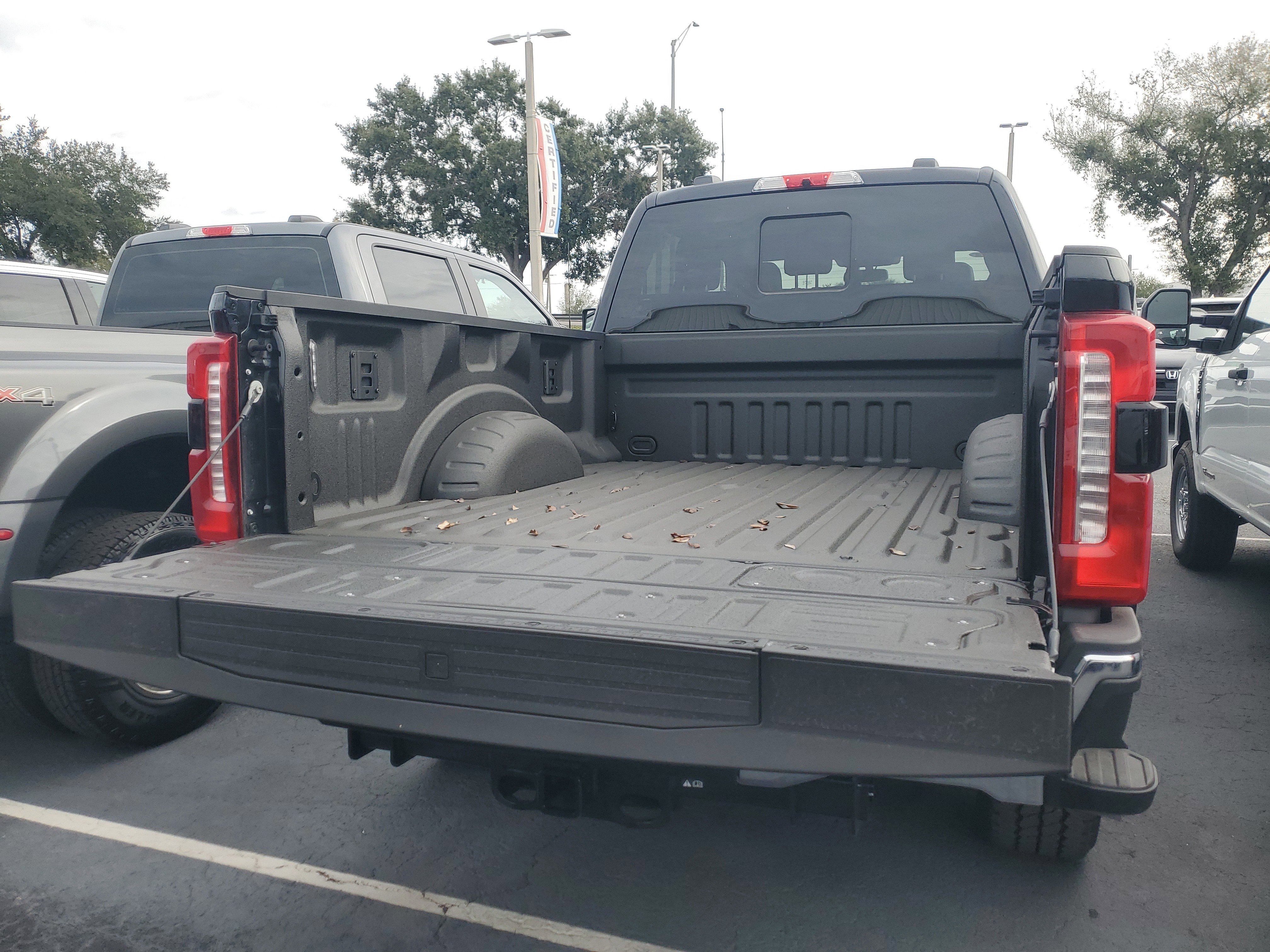 New 2026 Ford F250 Lariat w/ Chrome Package image 10