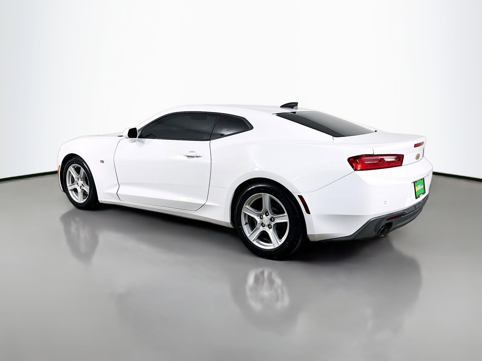 Used 2016 Chevrolet Camaro LT image 7