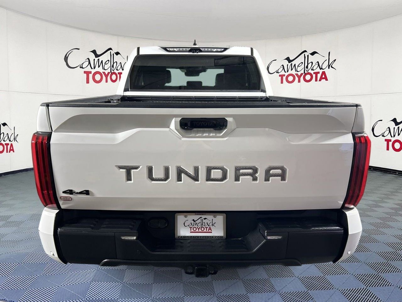 Used 2024 Toyota Tundra Limited AWD/4WD image 6