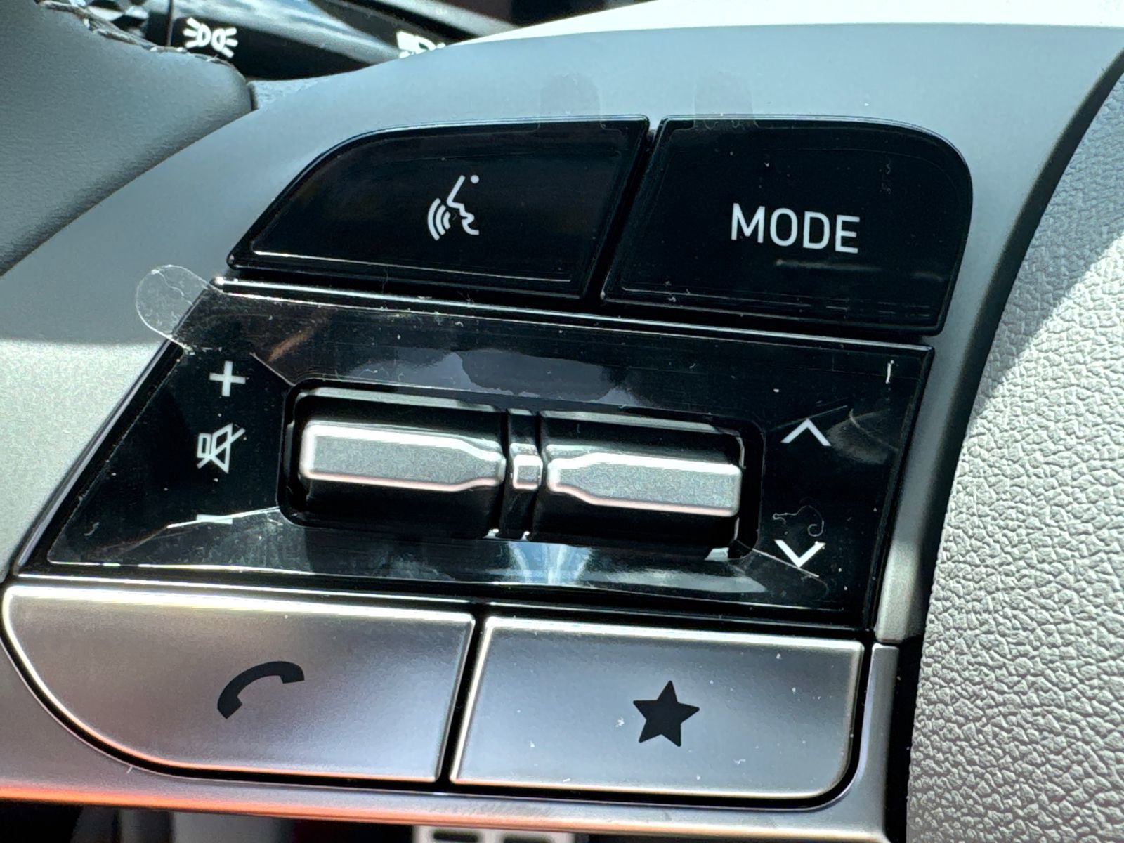 Certified 2025 Hyundai Elantra Sport image 23